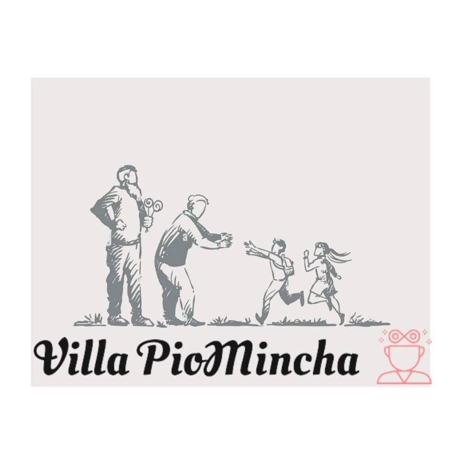 Villa Piomincha Cee Exteriér fotografie